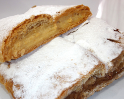 Apfel/Topfenstrudel